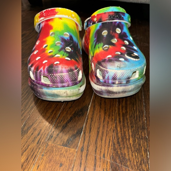 Rainbow Platform Crocs - Picture 3 of 6